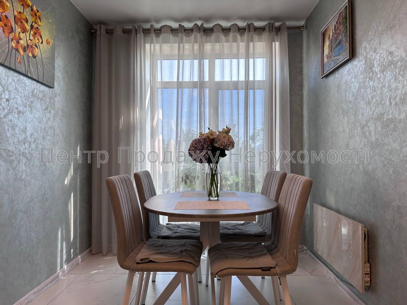 Фото Продам 1-кімнатну квартиру, 33 м², 2/5 пов., Київ6