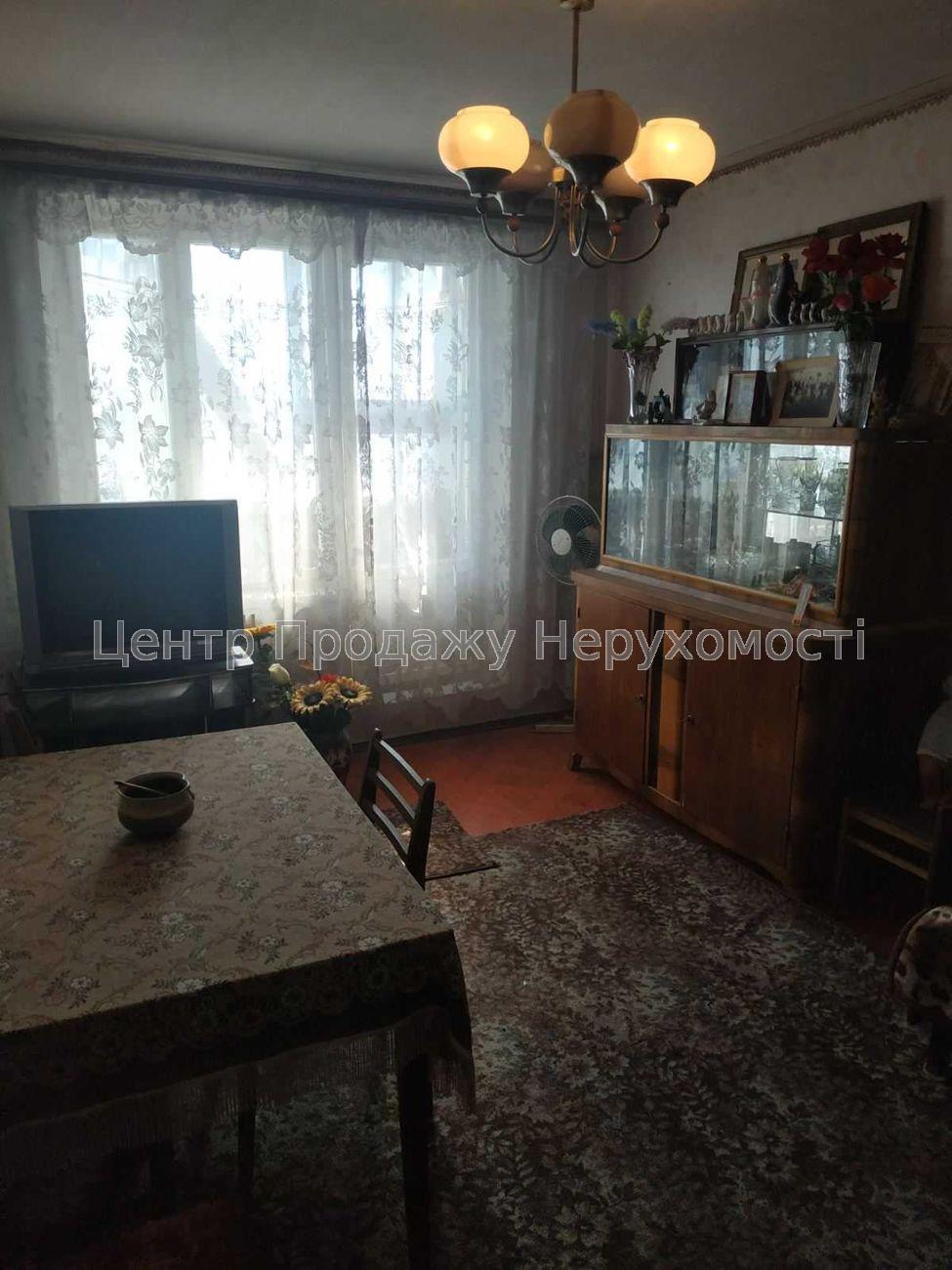 Фото Продам 2-к квартиру на вулиці Краснодарській3