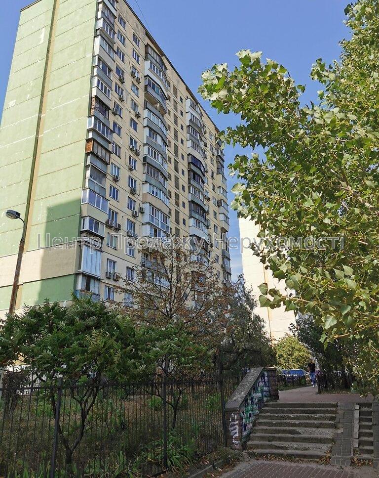 Фото Продам квартиру 3 кімнати у Києві2