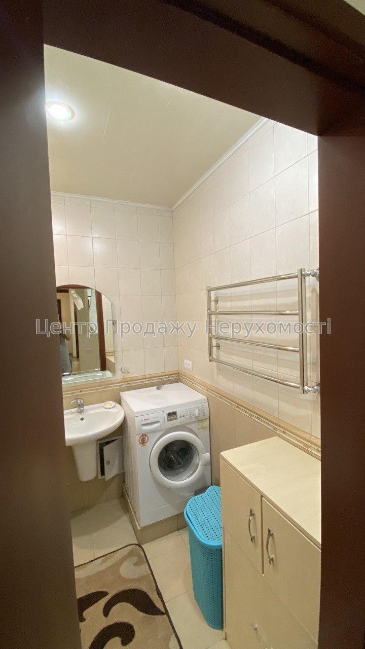 Фото Продам 3-к квартиру в центрі, вул.Алчевських18