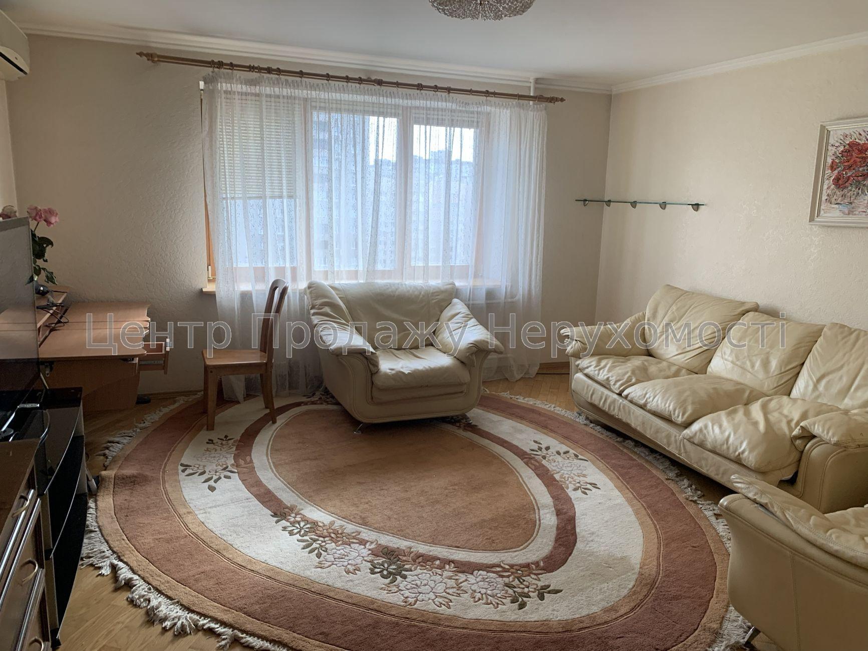 Фото Квартира 3 кімнати в Києві, 84 м²1