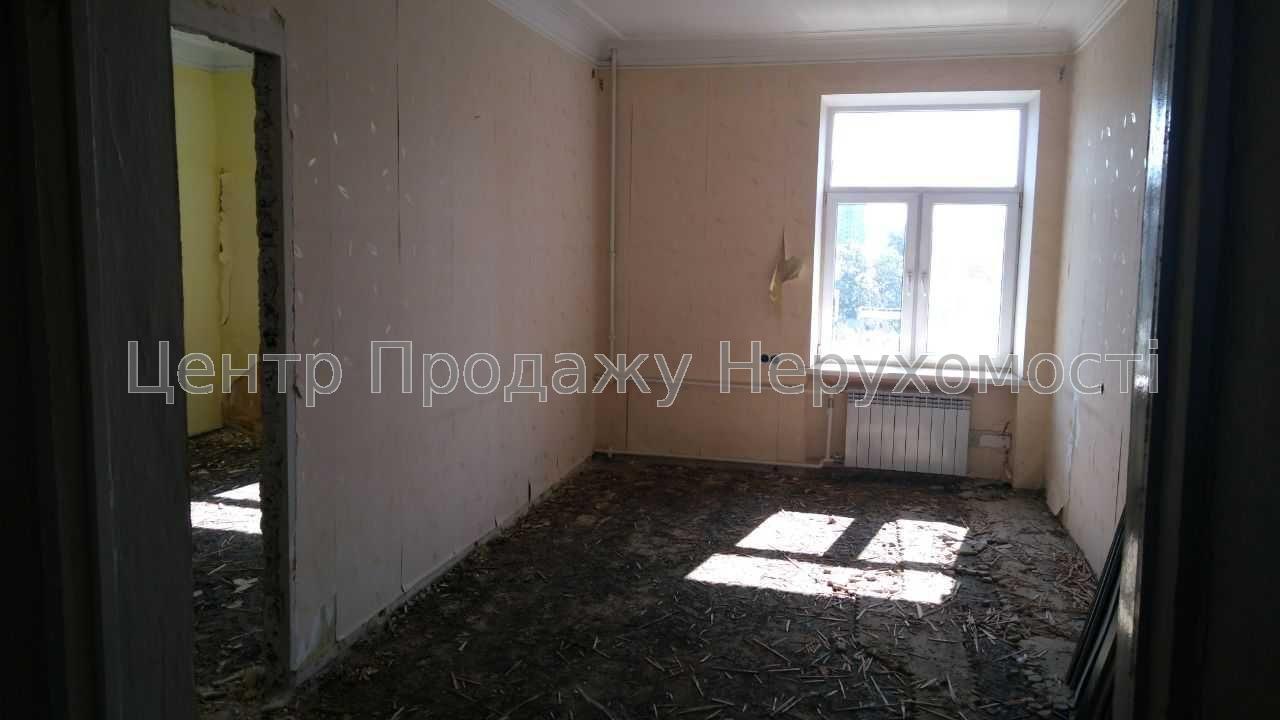 Фото Продаж квартири у Києві, 4 кімнати, 5/5 поверх, 87 м²5