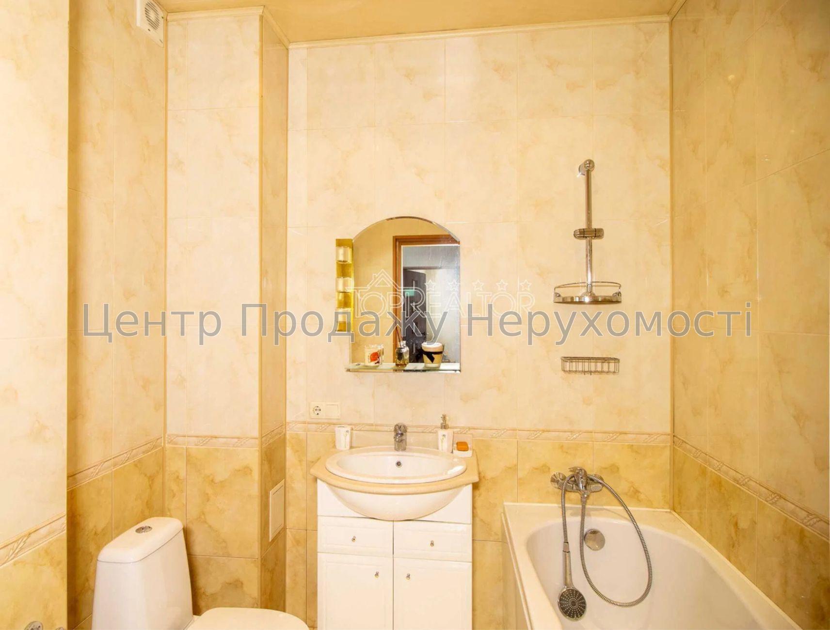 Фото Продам 2 комнатную квартиру 70 м2, Улица Искусств 7/9.12