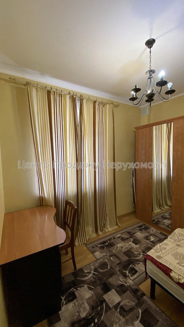 Фото Продам 3-к квартиру в центрі, вул.Алчевських11