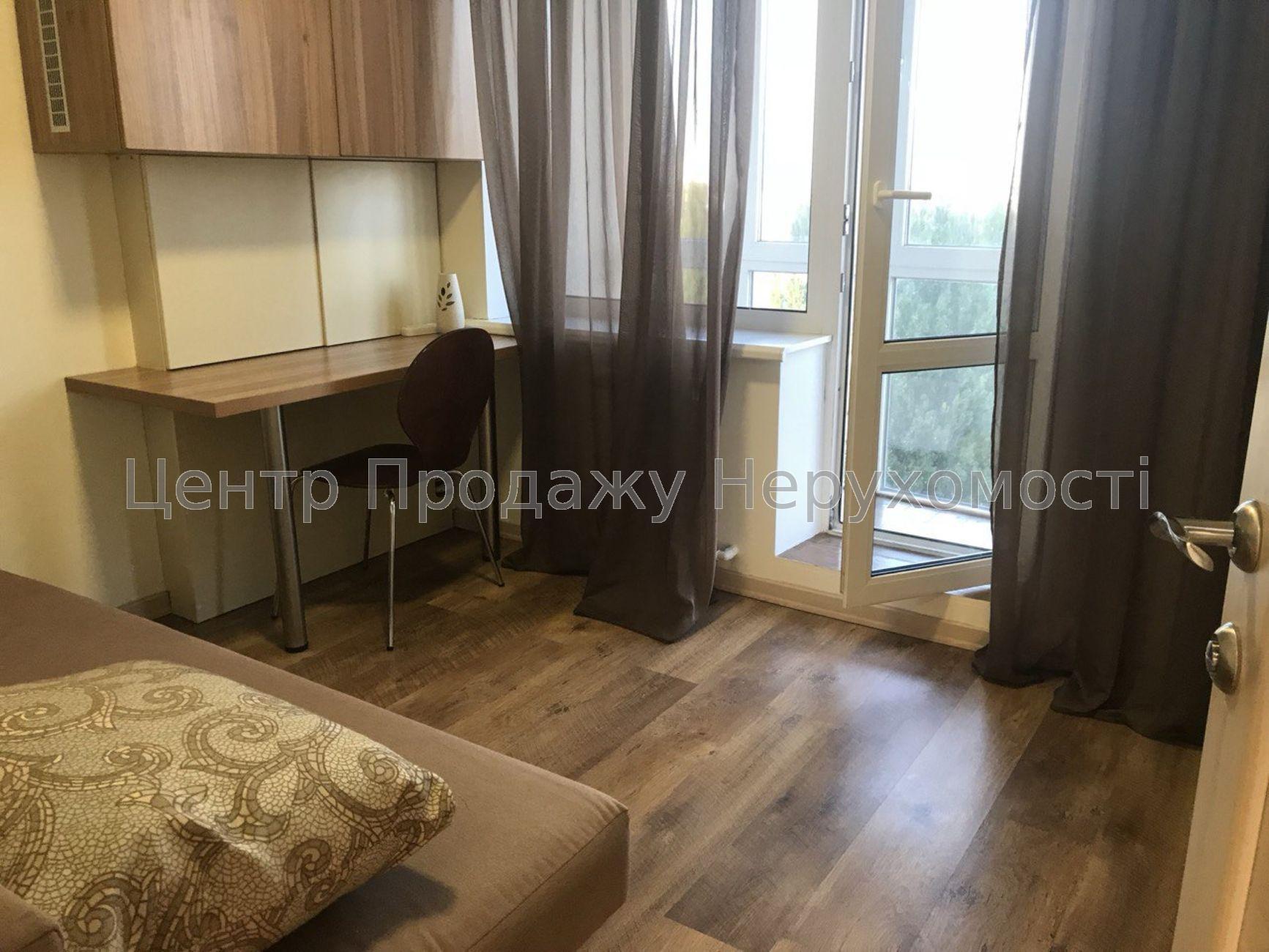 Фото Продаж квартири 3 кімн. у Києві10