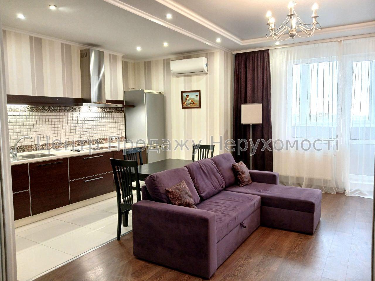 Фото Продам квартиру в ЖК Триумф, метро 23 Августа. Торг. *2