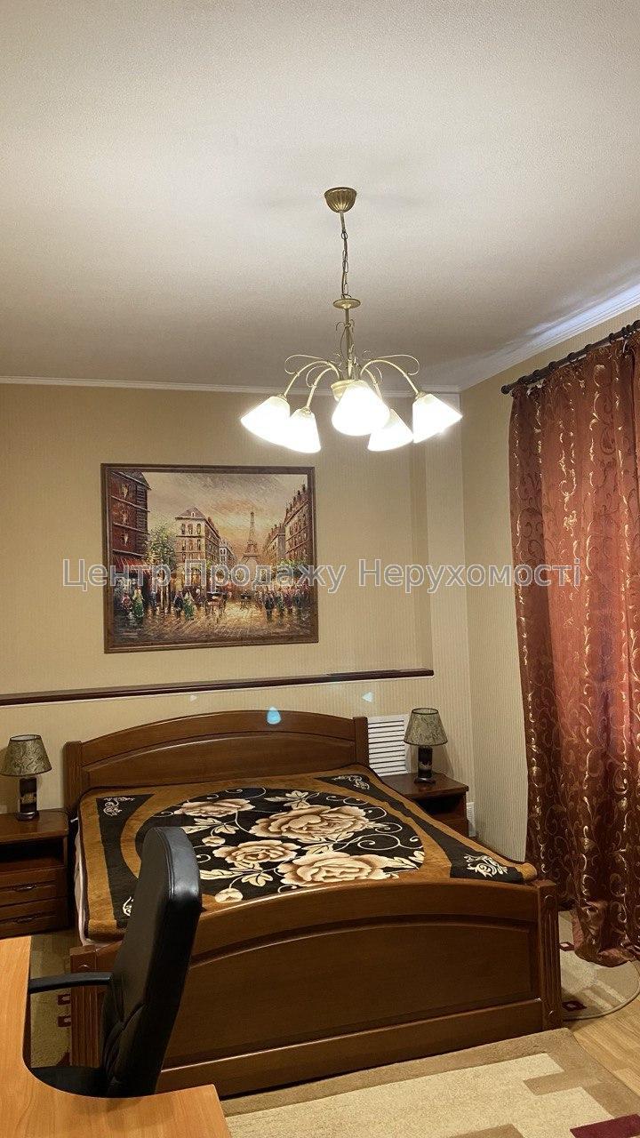 Фото Продам 3-к квартиру в центрі, вул.Алчевських6