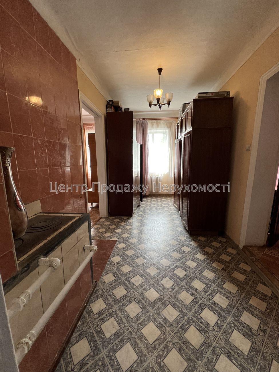 Фото Затишний будинок зі зручним розташуванням та облаштованим подвір'ям10