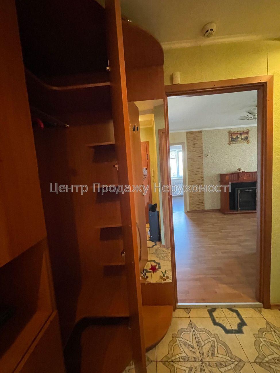 Фото Продам 2к квартиру з євроремонтом, метро Наукова6