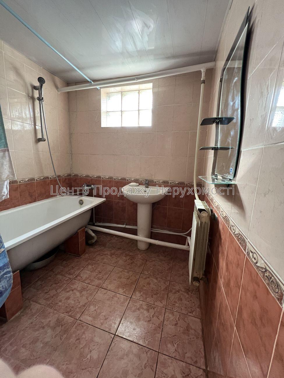 Фото Затишний будинок зі зручним розташуванням та облаштованим подвір'ям14