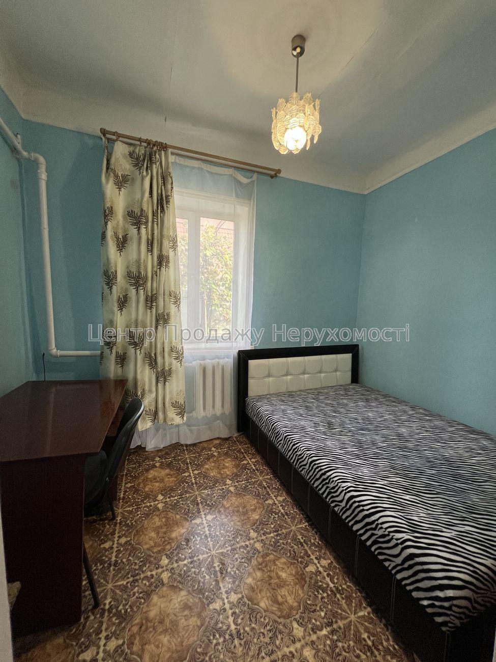 Фото Затишний будинок зі зручним розташуванням та облаштованим подвір'ям8