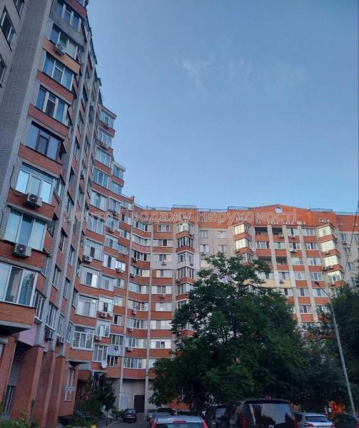 Продам 3-кімнатну квартиру