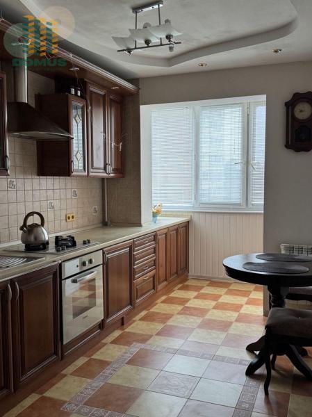 Продам 3-кімнатну квартиру