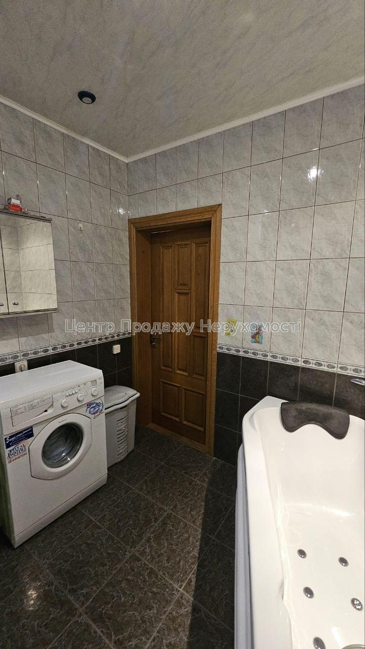 Фото Продам 3к. квартиру з ремонтом м. Масельського10