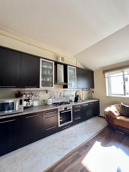 Продам 3-кімнатну квартиру