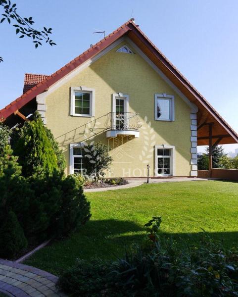 Здам 3-поверховий будинок