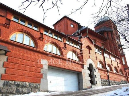 Продам 4-поверховий будинок