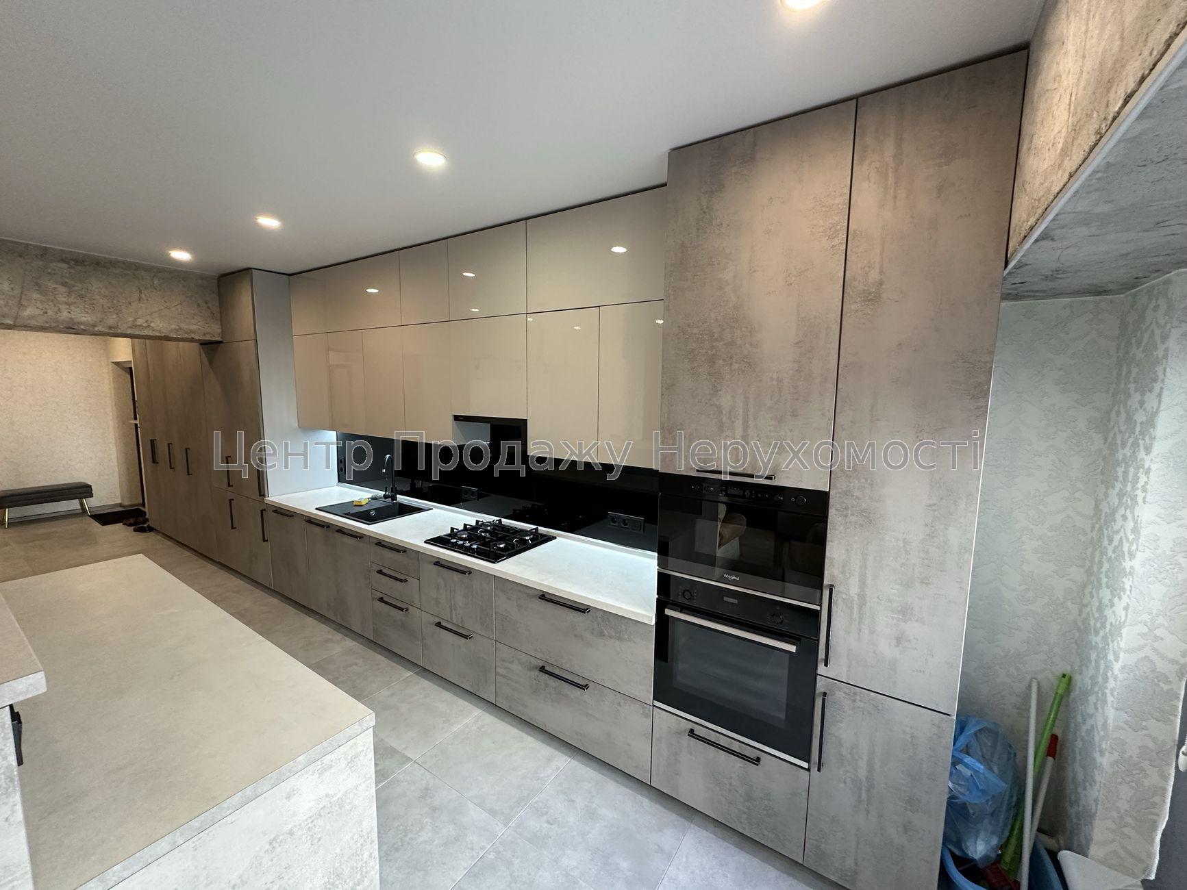 Фото Продаж квартири3