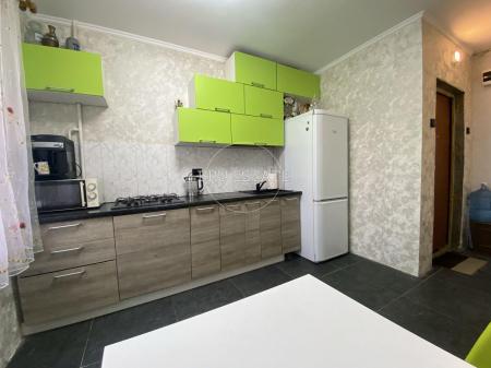 Продам 3-кімнатну квартиру