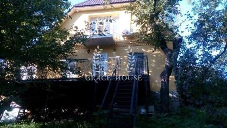 Продам 2-поверховий будинок