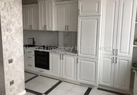 Продам 3-кімнатну квартиру, ЖК&nbsp;вул.&nbsp;Дмитрівська,&nbsp;19