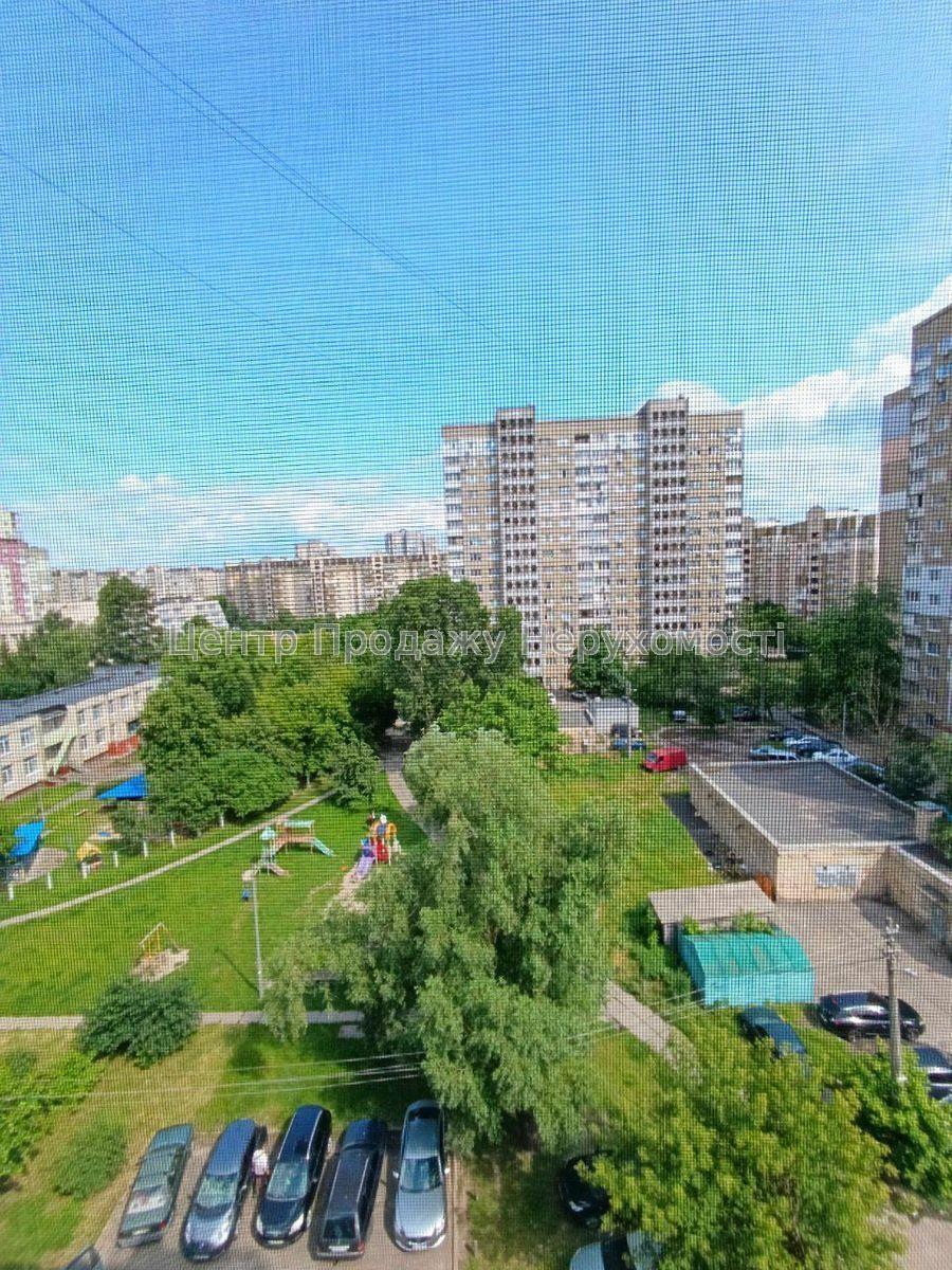 Фото Продам 1-кімнатну квартиру в гарній локації на Кікабідзе ІВ3