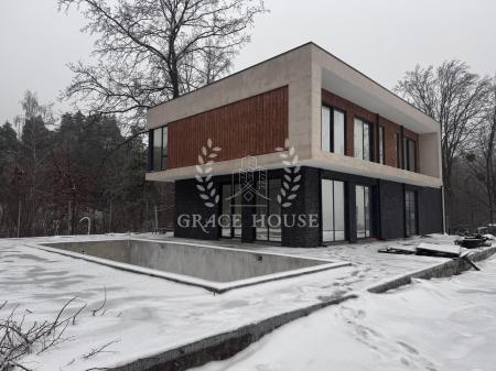 Продам 2-поверховий будинок