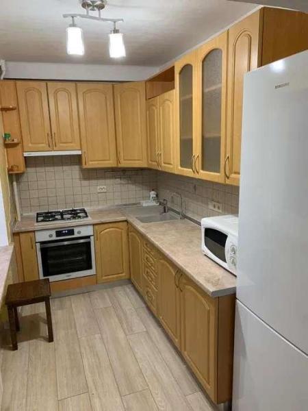 Продам 3-кімнатну квартиру