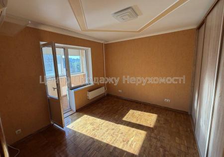Продам 3-комнатную квартиру