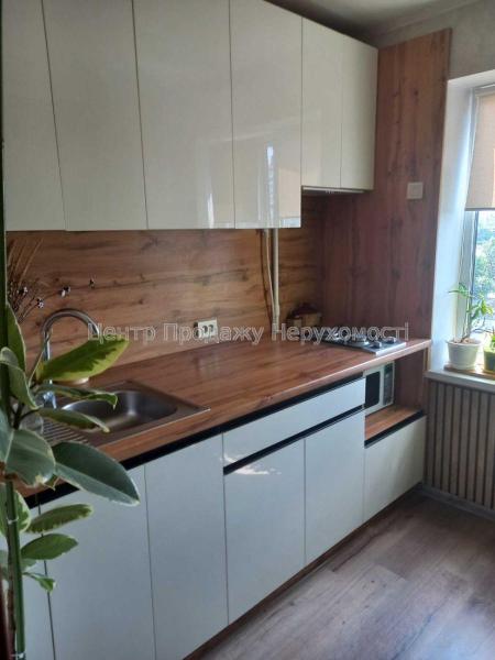 Продам 2-кімнатну квартиру
