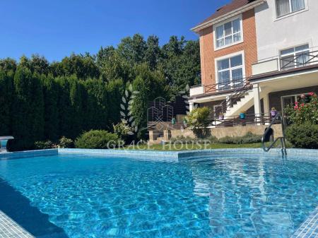 Здам 3-поверховий будинок