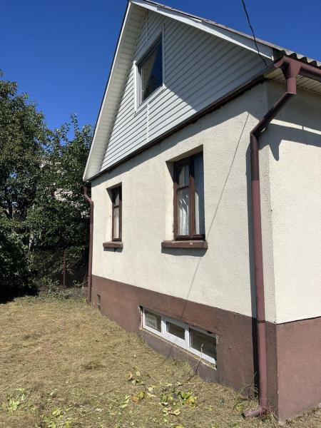 Продам 2-поверховий дачний будинок