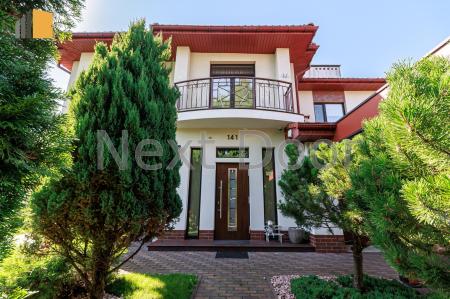 Продам 2-поверховий будинок