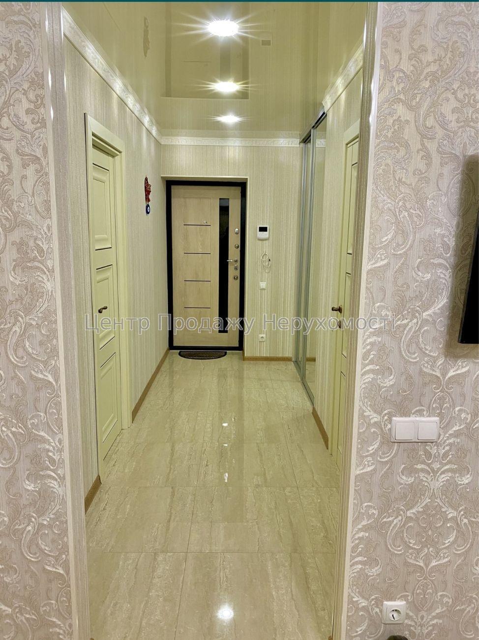 Фото Продаж квартири у ЖК 