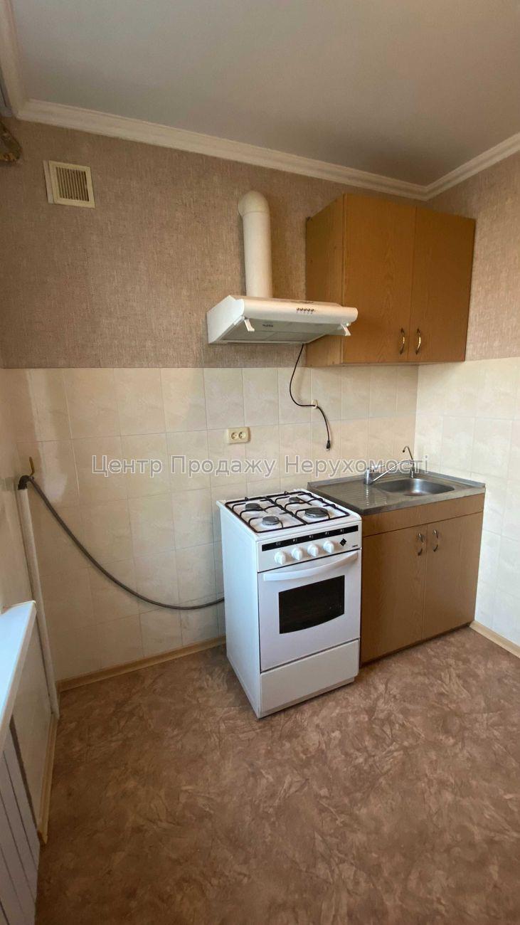 Фото Продам 1-кімнатну біля метро Дорогожичі4