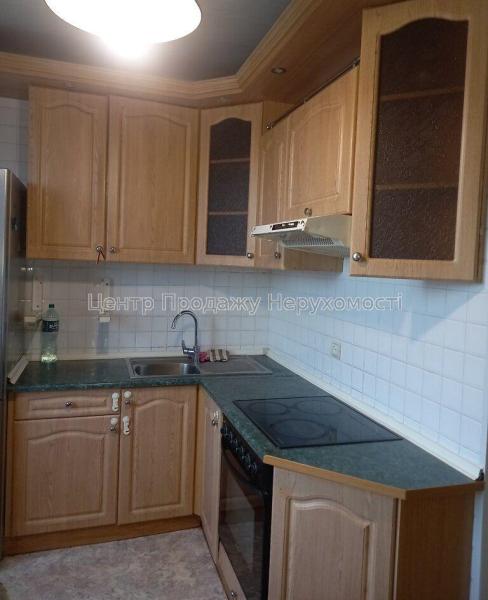 Продам 4-кімнатну квартиру