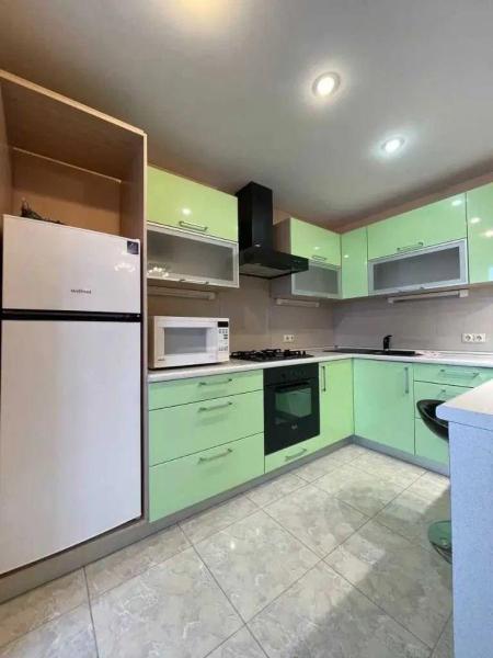 Продам 3-кімнатну квартиру