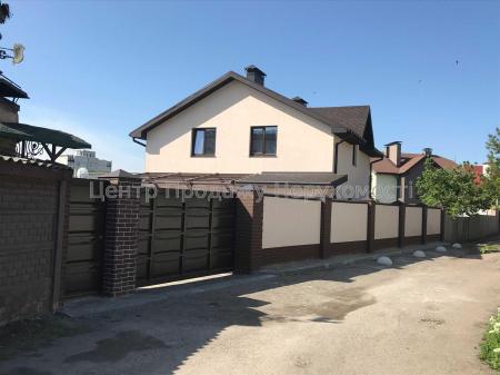 Продам 2-поверховий будинок