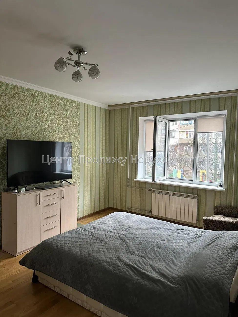 Фото Продам гарненьку 1-кімнатну з ремонтом на Милославській1