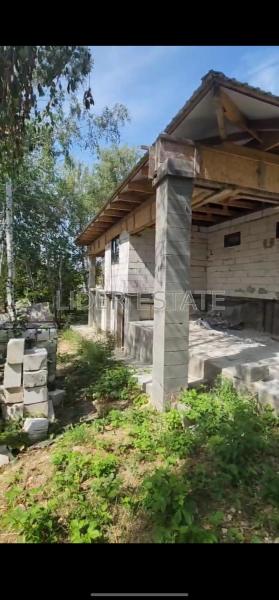 Продам 2-поверховий будинок