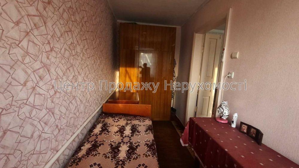 Фото Затишний будинок зі зручностями та молодим садом2