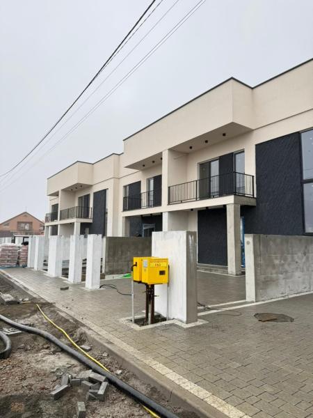 Продам 2-поверховий таунхаус