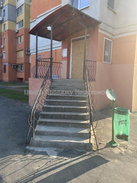 Продам офісне приміщення