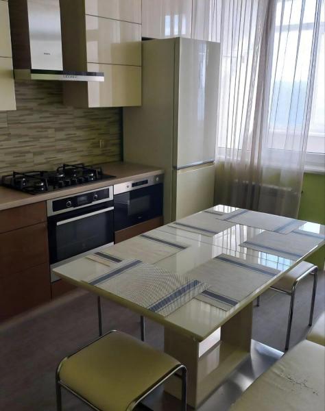 Продам 3-кімнатну квартиру