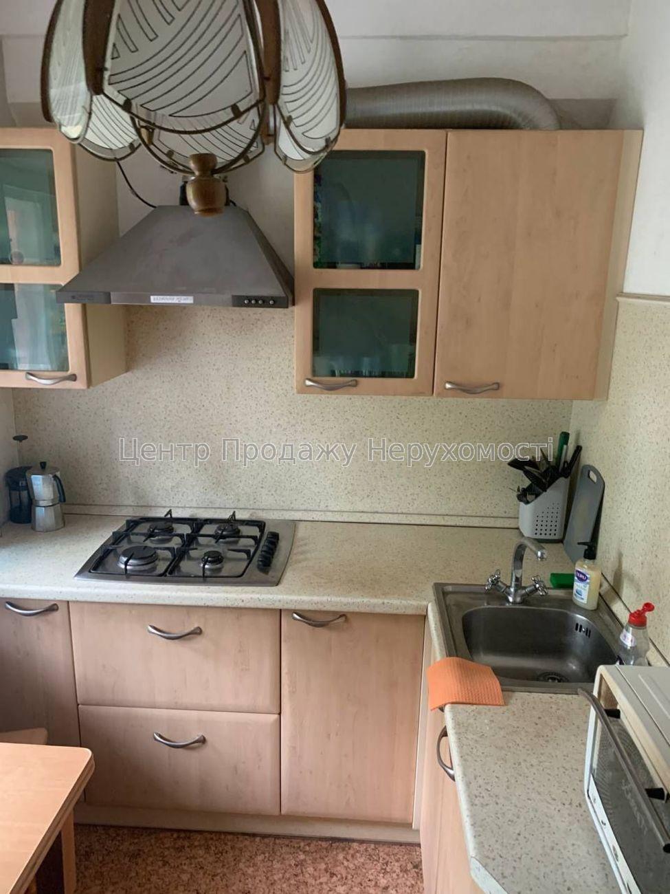 Фото Продам 1-кімнатну біля метро Лукьянівська3