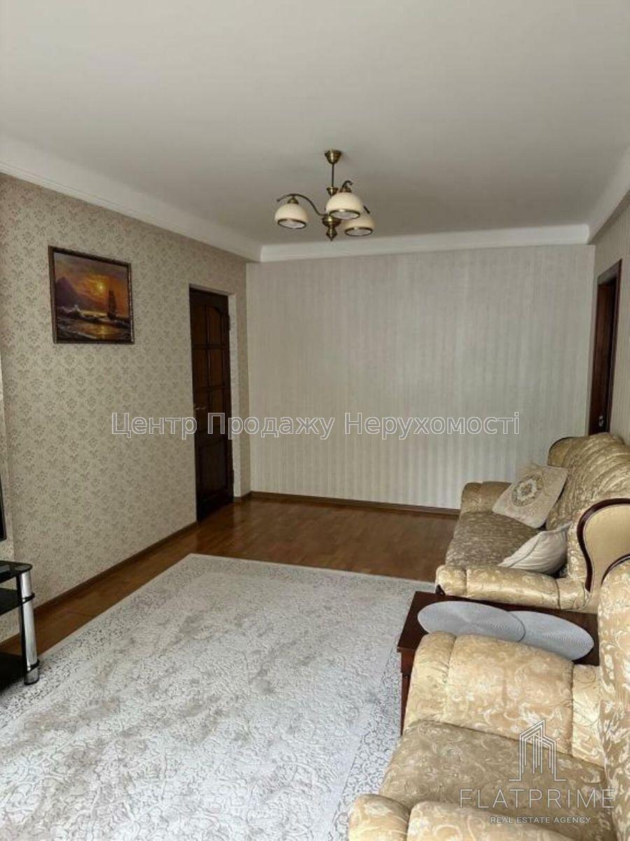 Фото Продам 3-кімнатну квартиру на Миколи Руденка, 227