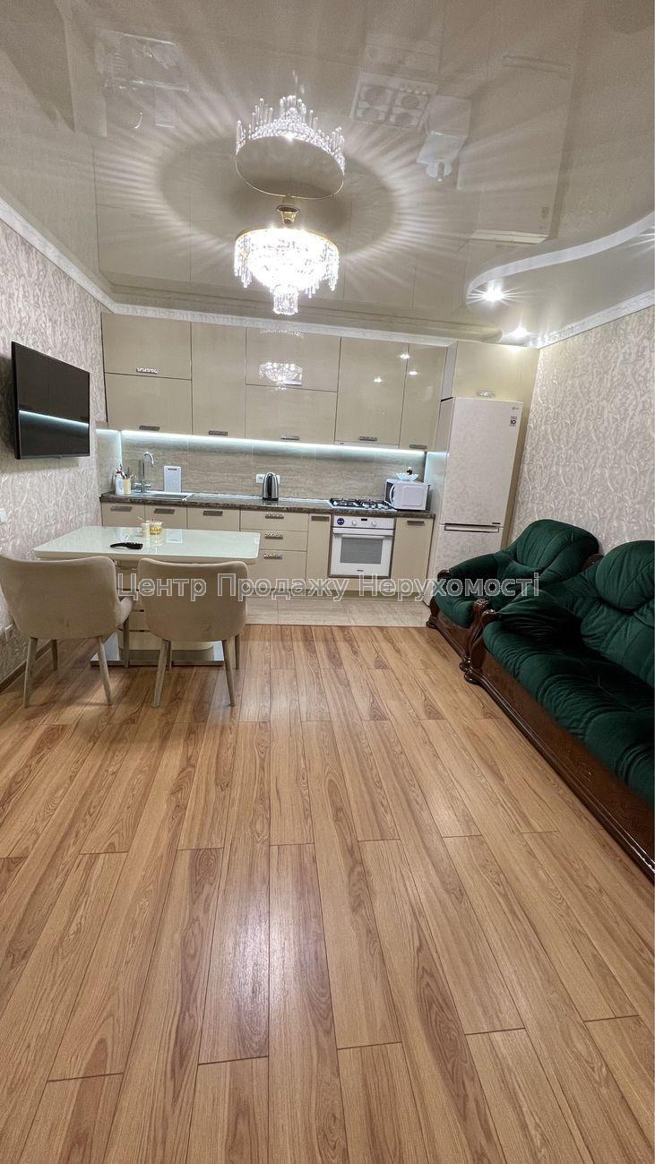 Фото Продаж квартири у ЖК 