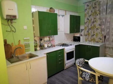 Продам 3-кімнатну квартиру