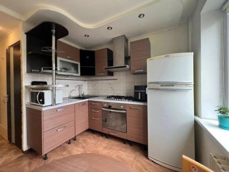 Продам 2-кімнатну квартиру