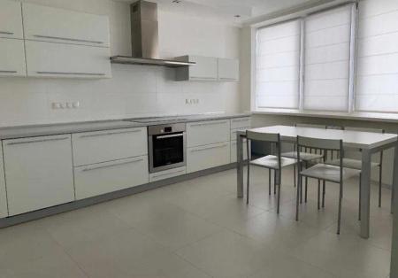 Продам 3-кімнатну квартиру